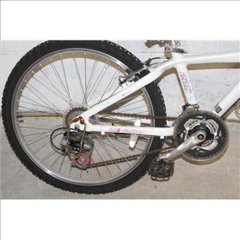 Giant MTX 225 Mountain Bike