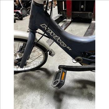 Giant Revive DX Semi Hybrid Bike