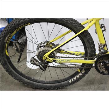 Giant Talon Mountain Bike