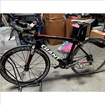 Giant TCR Advanced Carbon Road Bike