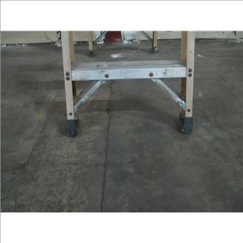 Green Bull 6' Step Ladder