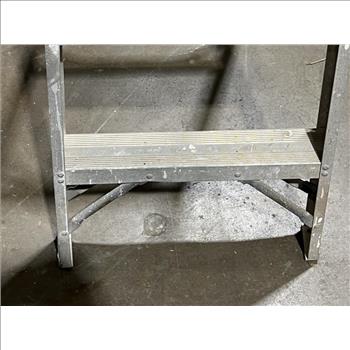 Green Bull Ladder