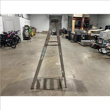 Green Bull Ladder