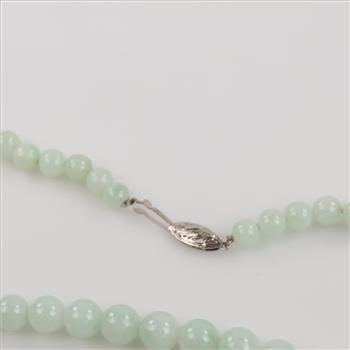 Green Glass Beads Silver Clasp Necklace
