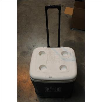 Green Igloo Wheeled Cooler With Handle