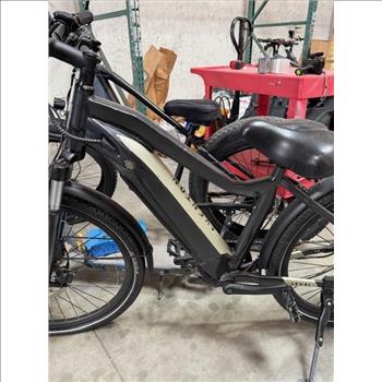 Group Of 2 Used E-Bikes And 1 EScooter