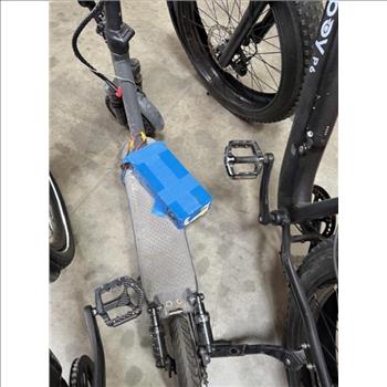 Group Of 2 Used E-Bikes And 1 EScooter