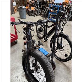Group Of 2 Used E-Bikes And 1 EScooter