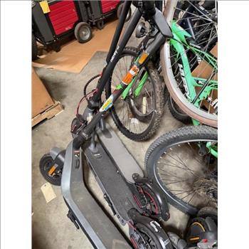 Group Of Used Electric Scooters, 6 Pieces And 2 Bikes