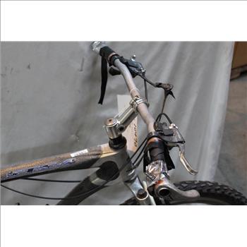 GT STS-2 Mountain Bike