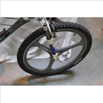 GT STS-2 Mountain Bike