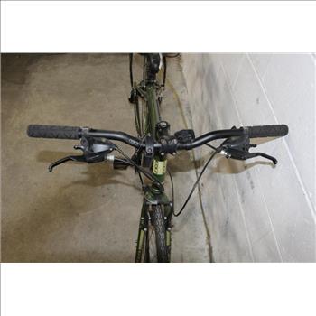 GT Traffic 3.0 Hybrid Bike