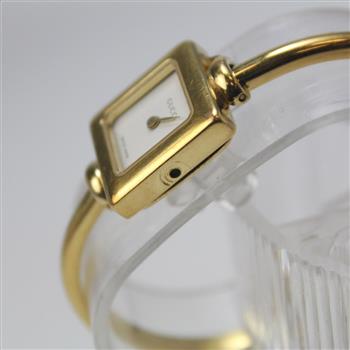 Gucci Gold-Plated 1900L Bracelet Dress Watch
