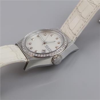 Gucci Pantheon 0.30ct TW Diamond Watch
