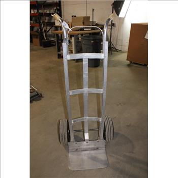 Hand Truck With Pneumatic Tires