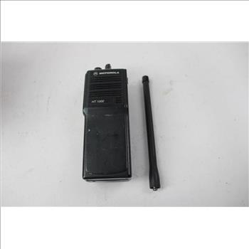 Handie -Talkie Motorola And Charger