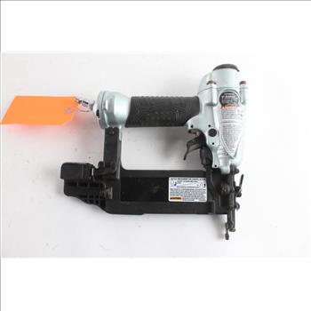 Hitachi Pneumatic Brad Nailer