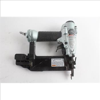 Hitachi Pneumatic Brad Nailer
