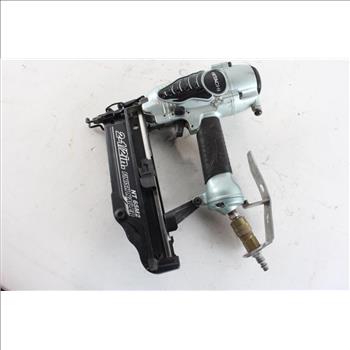Hitachi Pneumatic Finish Nailer