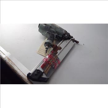 Hitachi Strip Nailer