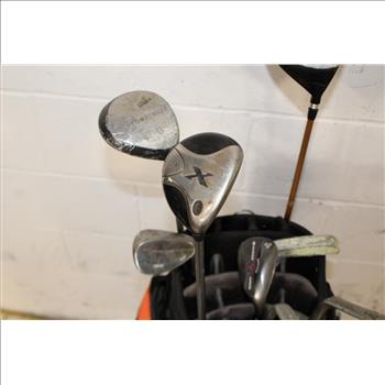 Hooters Branded Golf  Bag With Clubs, 8 Pieces