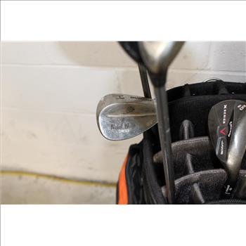 Hooters Branded Golf  Bag With Clubs, 8 Pieces