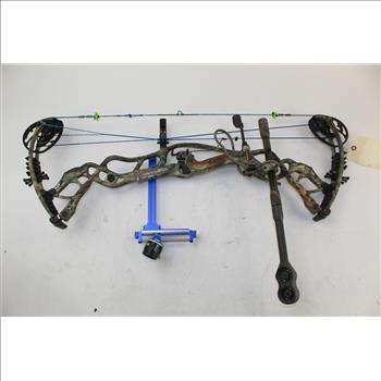 Hoyt Carbon Defiant Compact Bow