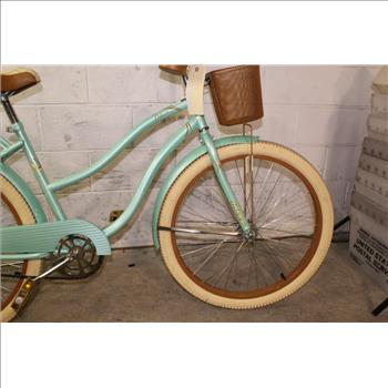 Huffy Deluxe Beach Bike