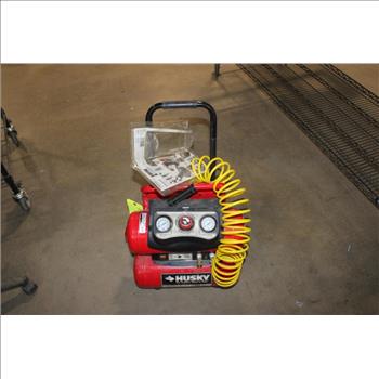 Husky 1.5HP 4 Gallon Air Compressor