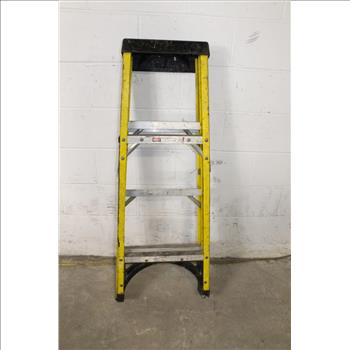 Husky 4' Foot Ladder