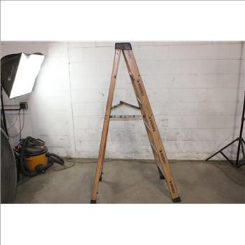 Husky 6' Ladder