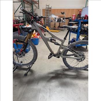 Ibis Mojo HD3 Full Suspension 27.5 Inch Mountain Bike
