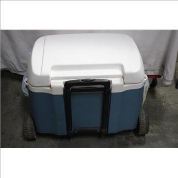 Igloo Rolling Cooler, Light Blue