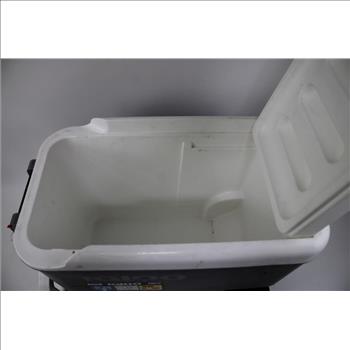 IGLOO Rolling Ice Chest