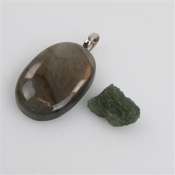 Iridescent Cabochon Pendant And Green Stone, 2 Pieces