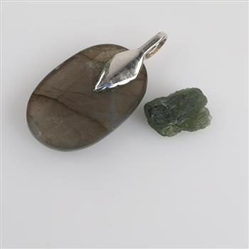 Iridescent Cabochon Pendant And Green Stone, 2 Pieces