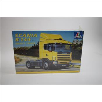ITALERI Scania R144 Heavy Truck Scale 1:24 Model Kit