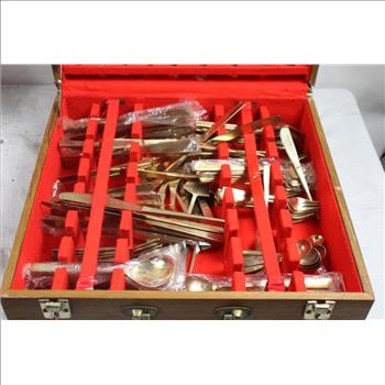 James Quality Jewellers Silveer Flatware / Wooden Box