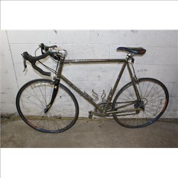 Jamis Quest Road Bike