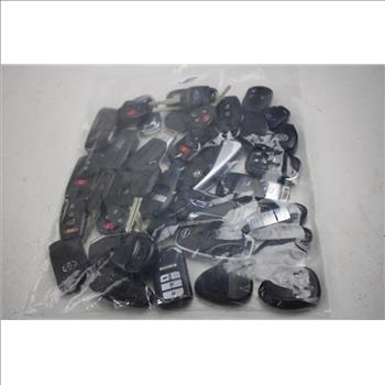 Jeep Ram Toyota Mercedes Ford & More Key Fob Bulk Lot 30+ Pieces