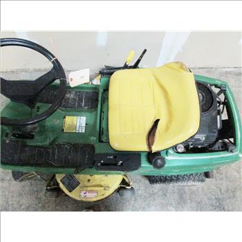 John Deere Riding Lawn Mower