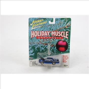 Johnny Lightning 2001 Holiday Muscle Ornaments