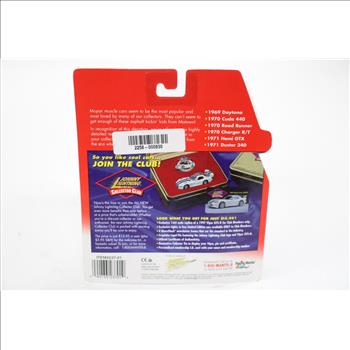 Johnny Lightning Mopar Muscle 1969 Dodge Daytona