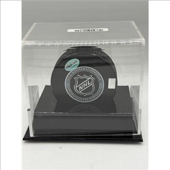 Jonathan Toews Autographed Chicago Blackhawks 2013 Stanley Cup Champions Hockey Puck
