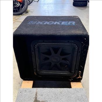 Kicker 16 Inch Subwoofer With Kicker Amp