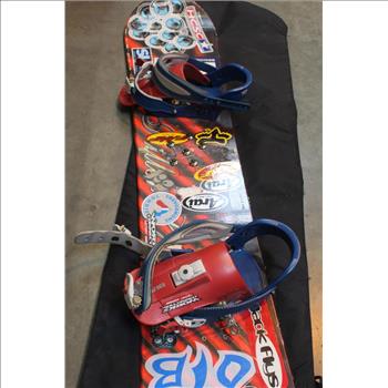 Killer Loop Snowboard With Bindings