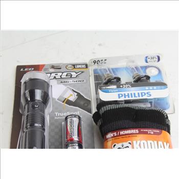 Kodiak Socks, Dorcy Flashlight, Philips Lampbulbs: 3 Items