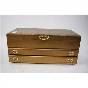 Lady Buxton Jewlery Box And Leaf MLB Baseball Cards, 28 Pieces