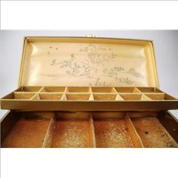 Lady Buxton Jewlery Box And Leaf MLB Baseball Cards, 28 Pieces