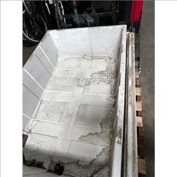 Large Capacity Plastic Tubs